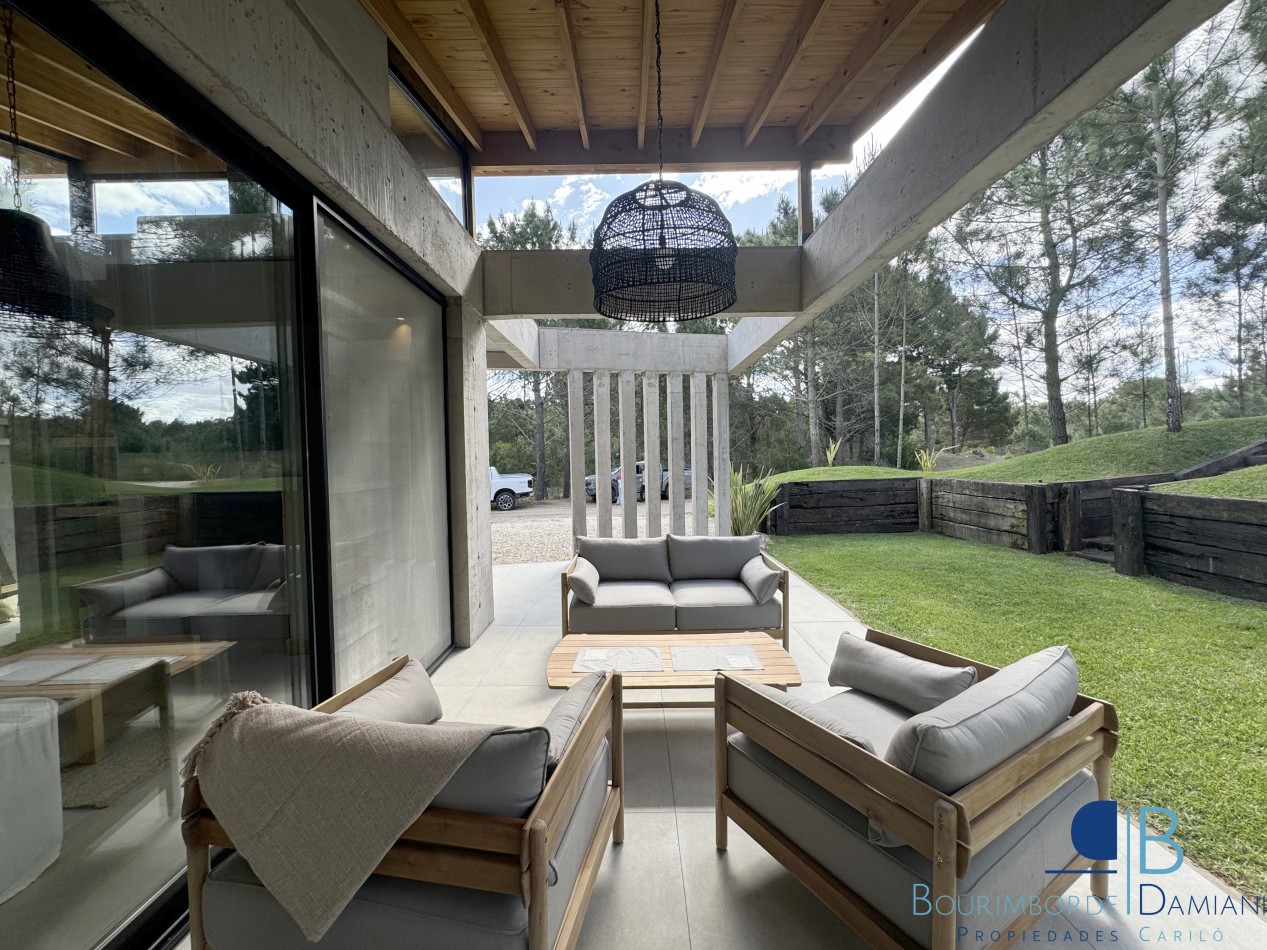 4008 - Villa Robles 100
