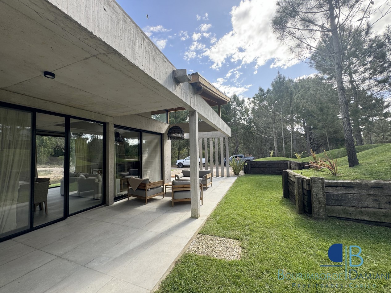 4008 - Villa Robles 100