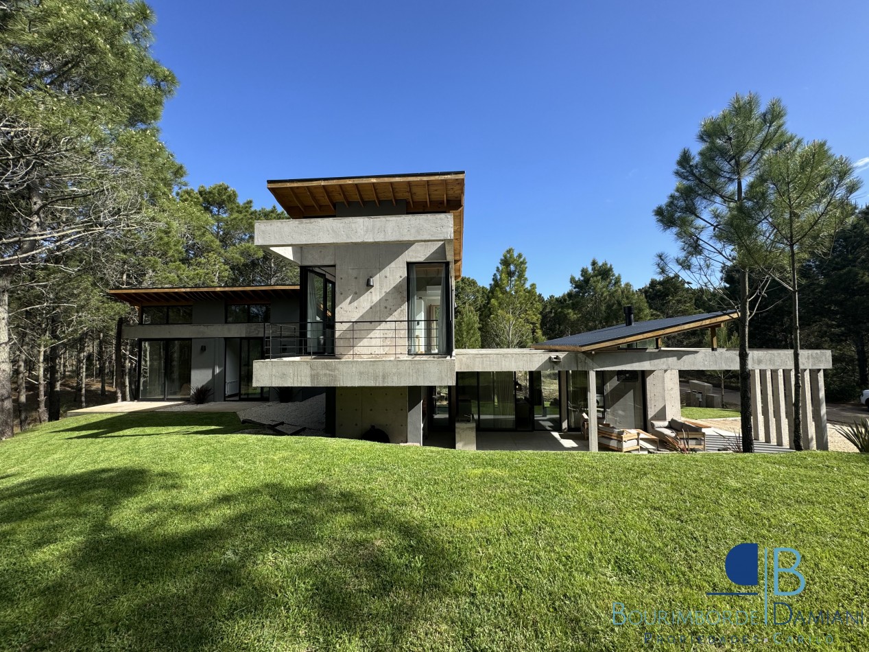 4008 - Villa Robles 100