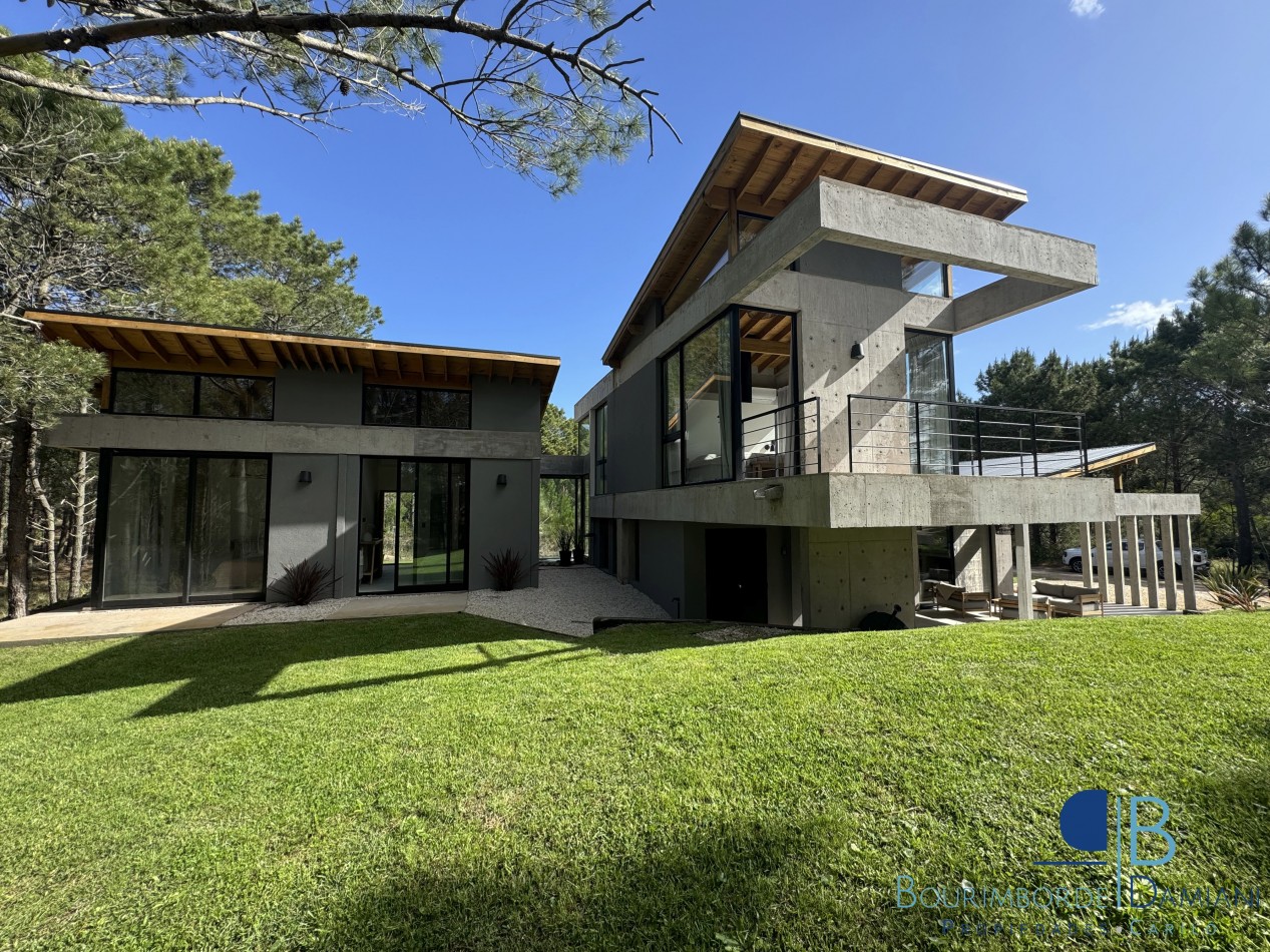 4008 - Villa Robles 100