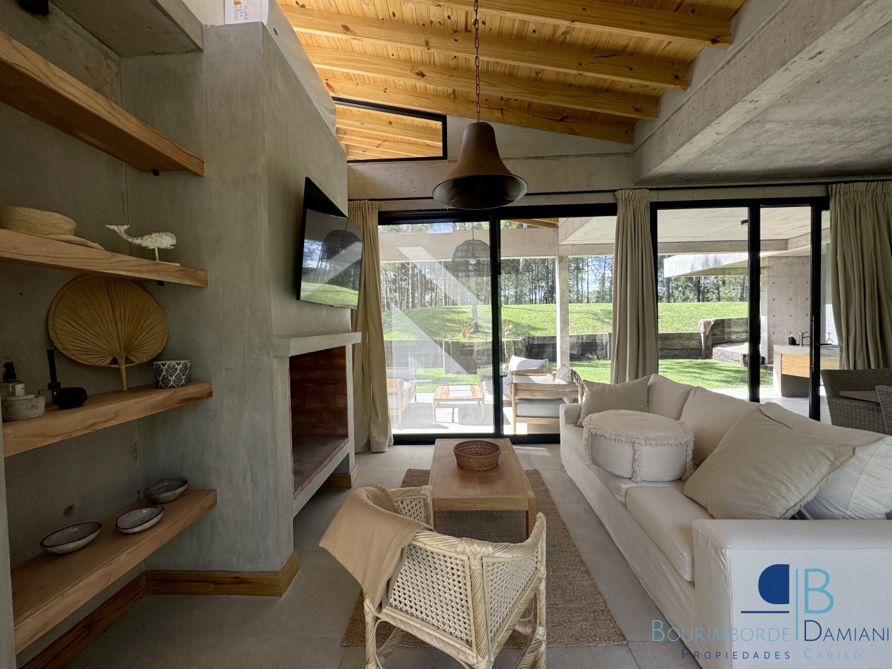 4008 - Villa Robles 100