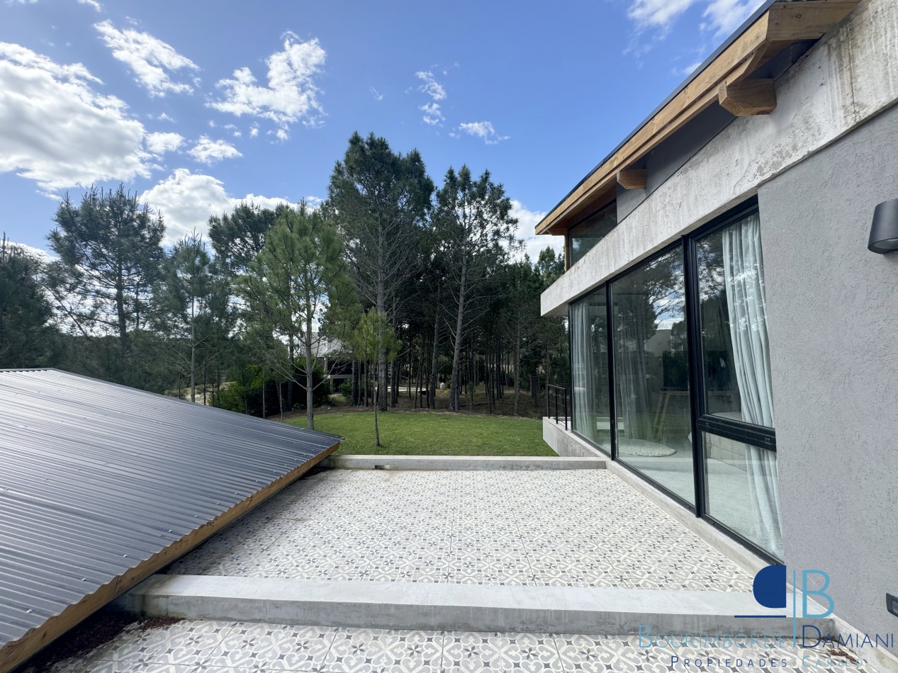 4008 - Villa Robles 100