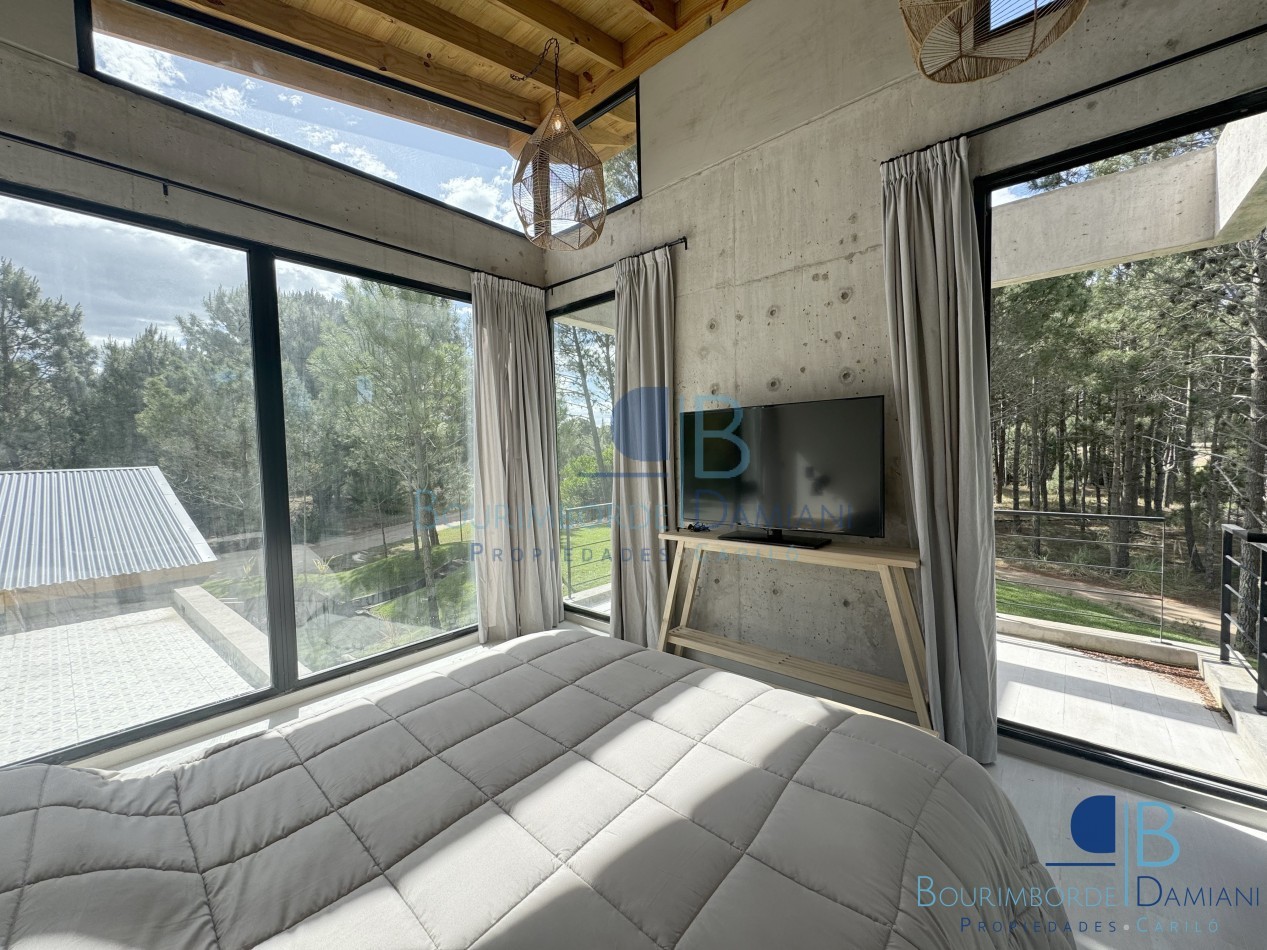 1037 - Villa Robles 100