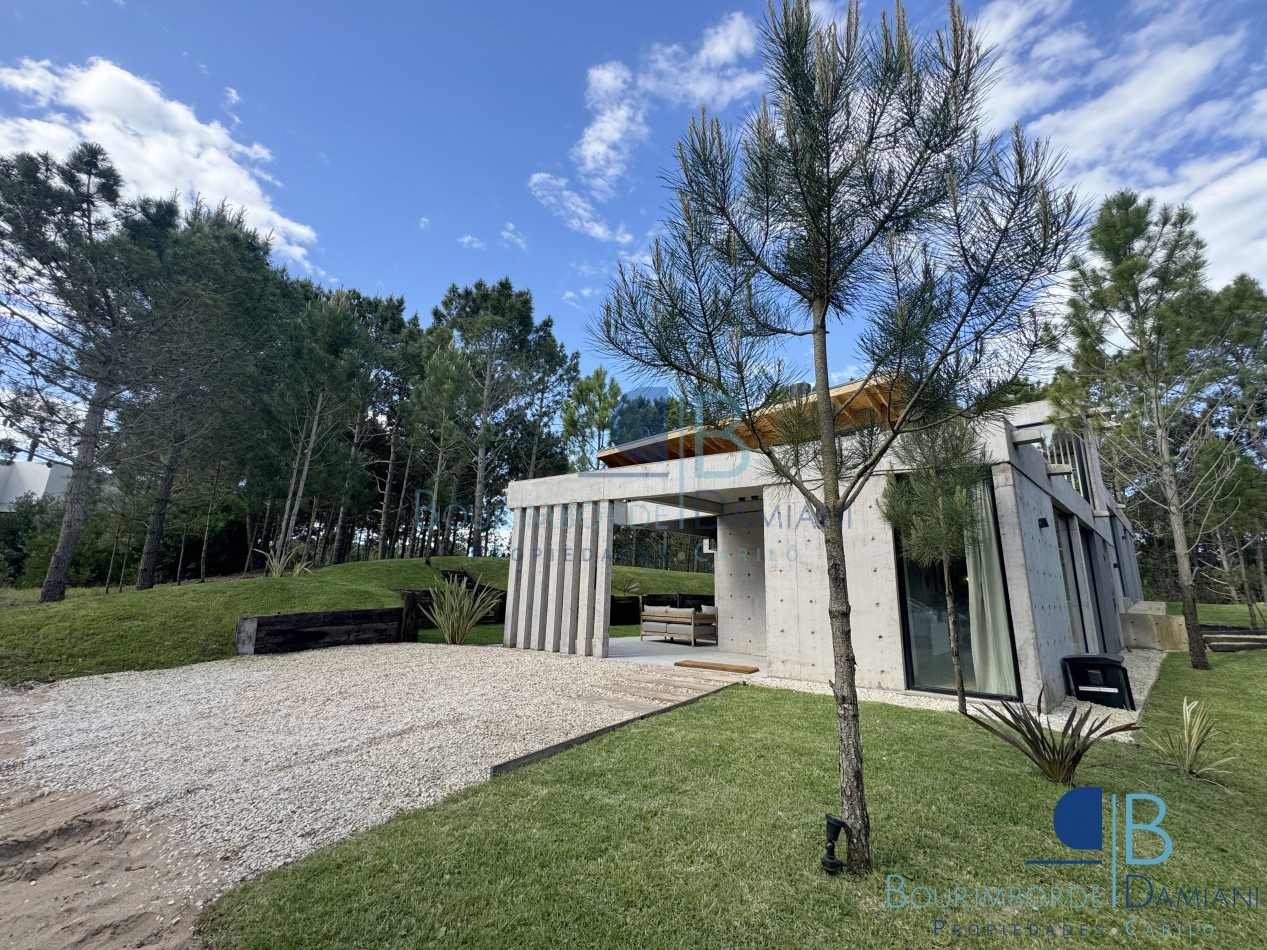 1037 - Villa Robles 100