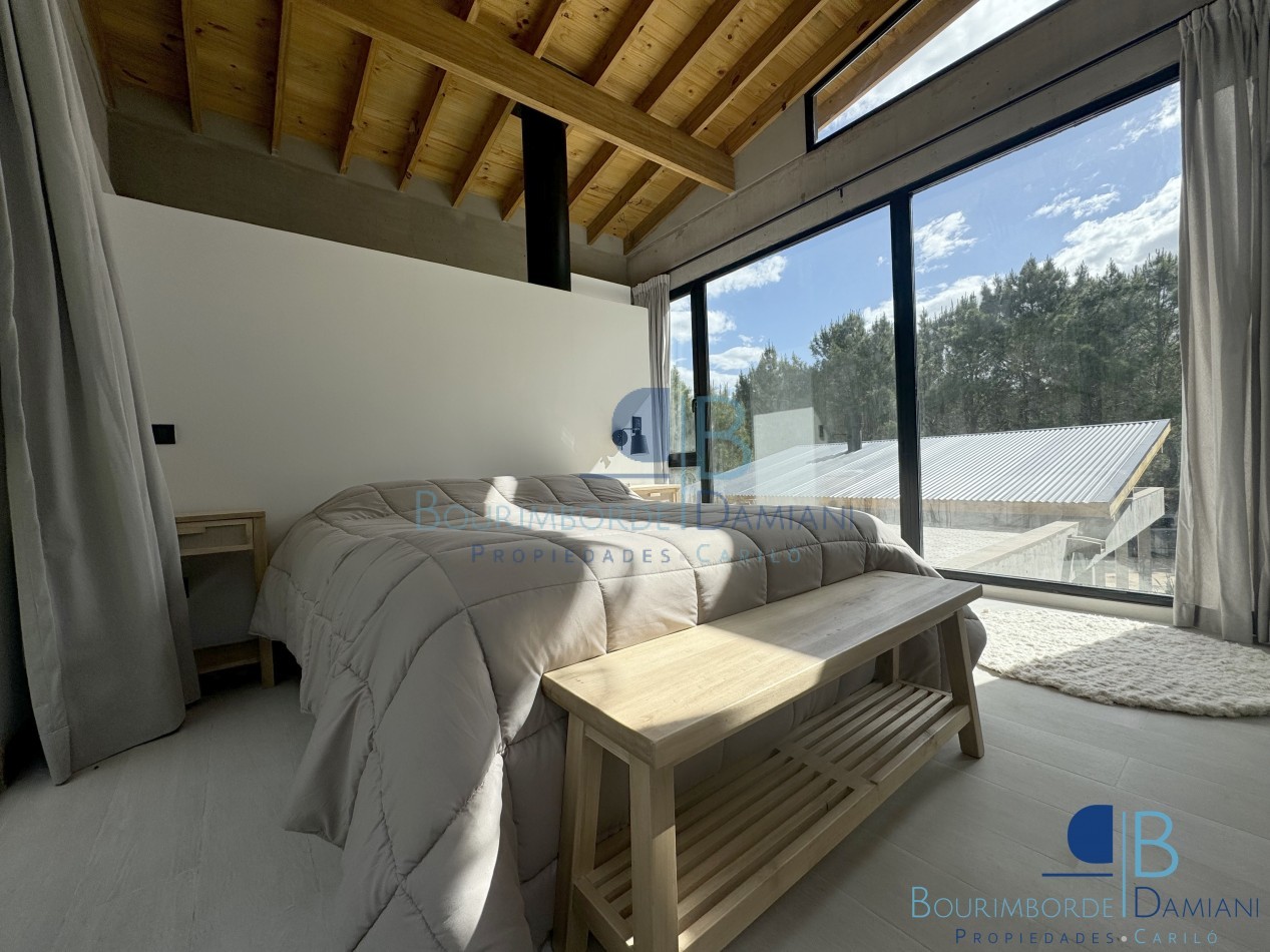 1037 - Villa Robles 100