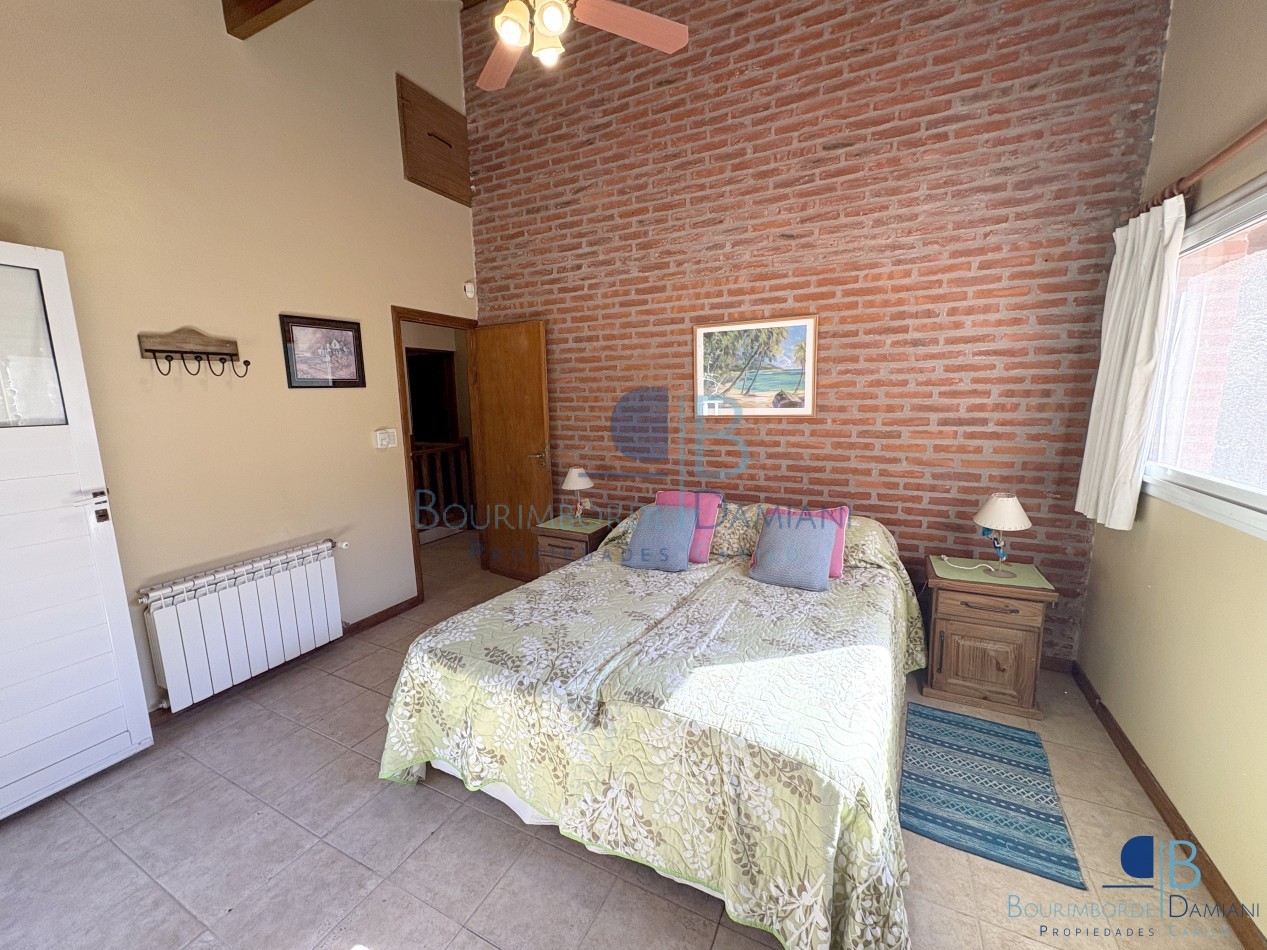 1051- Palmera e/ Oriol y Pinzon